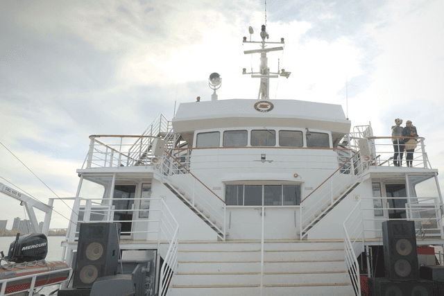 Couple on Croisieres AML Cruise Boat