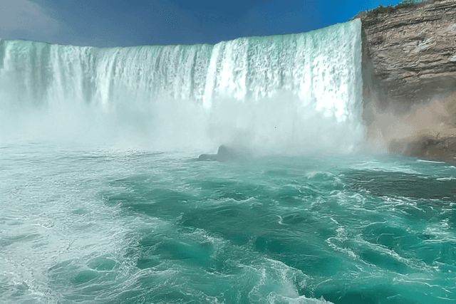 Niagara Falls, Canada Tour from Toronto image 4