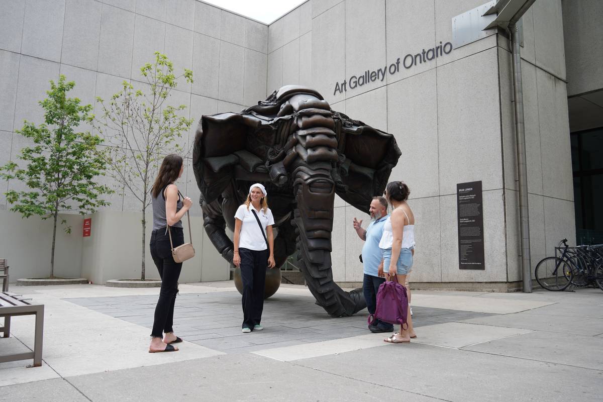 Masterpieces of the Art Gallery of Ontario: A Guided Tour Through Art image 2