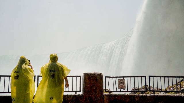 Best of Niagara Falls Tour - Canada image 2