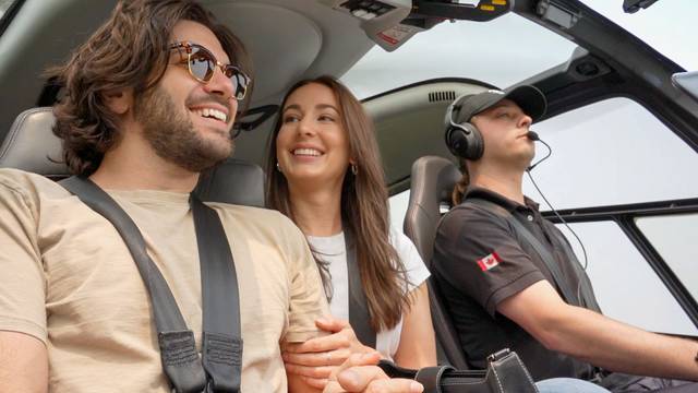 Ultimate Niagara Falls Tour Plus Helicopter Ride and Lunch image 4