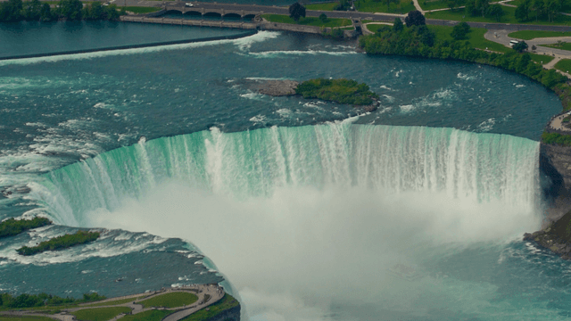 Ultimate Niagara Falls Tour Plus Helicopter Ride and Lunch image 5