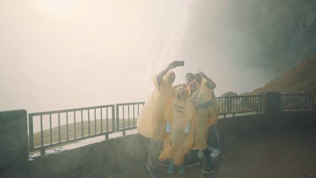 Day and Night Combo Tour image 3