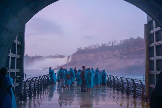 Private Exclusive Niagara Falls Night Tour Power Station image 3