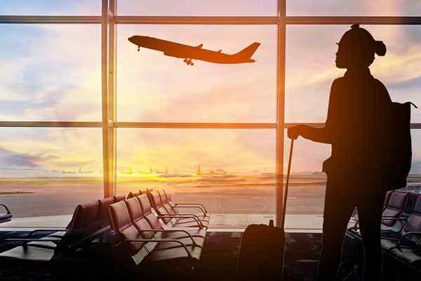 how-to-make-money-while-traveling.jpg