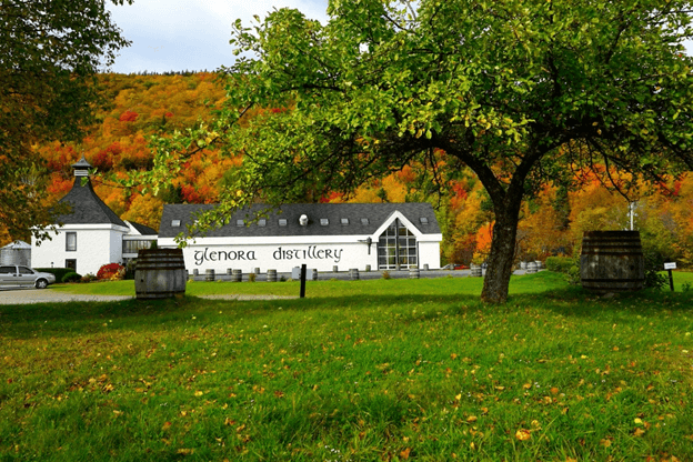 Best Romantic Getaways in Canada to Visit in 2025 - See Sight Tours