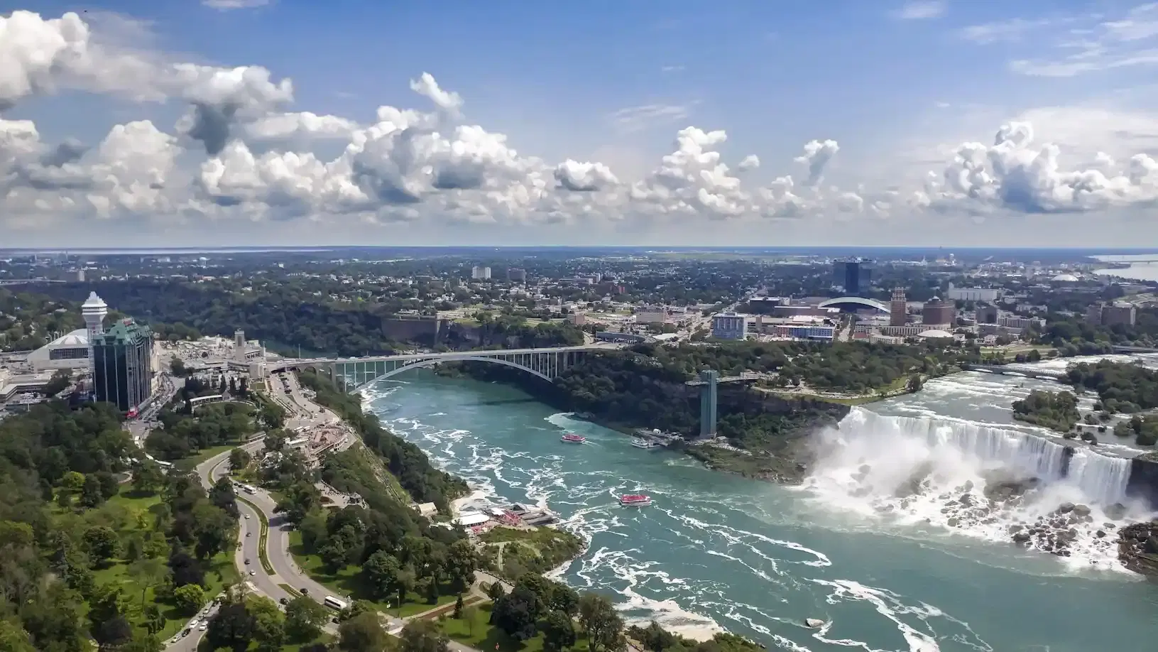 The Best Way to See Niagara Falls from Toronto.jpg