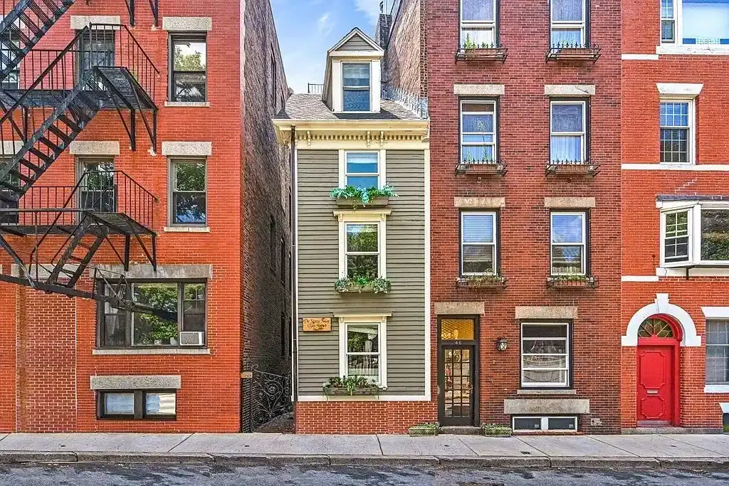 Skinny House.jpg