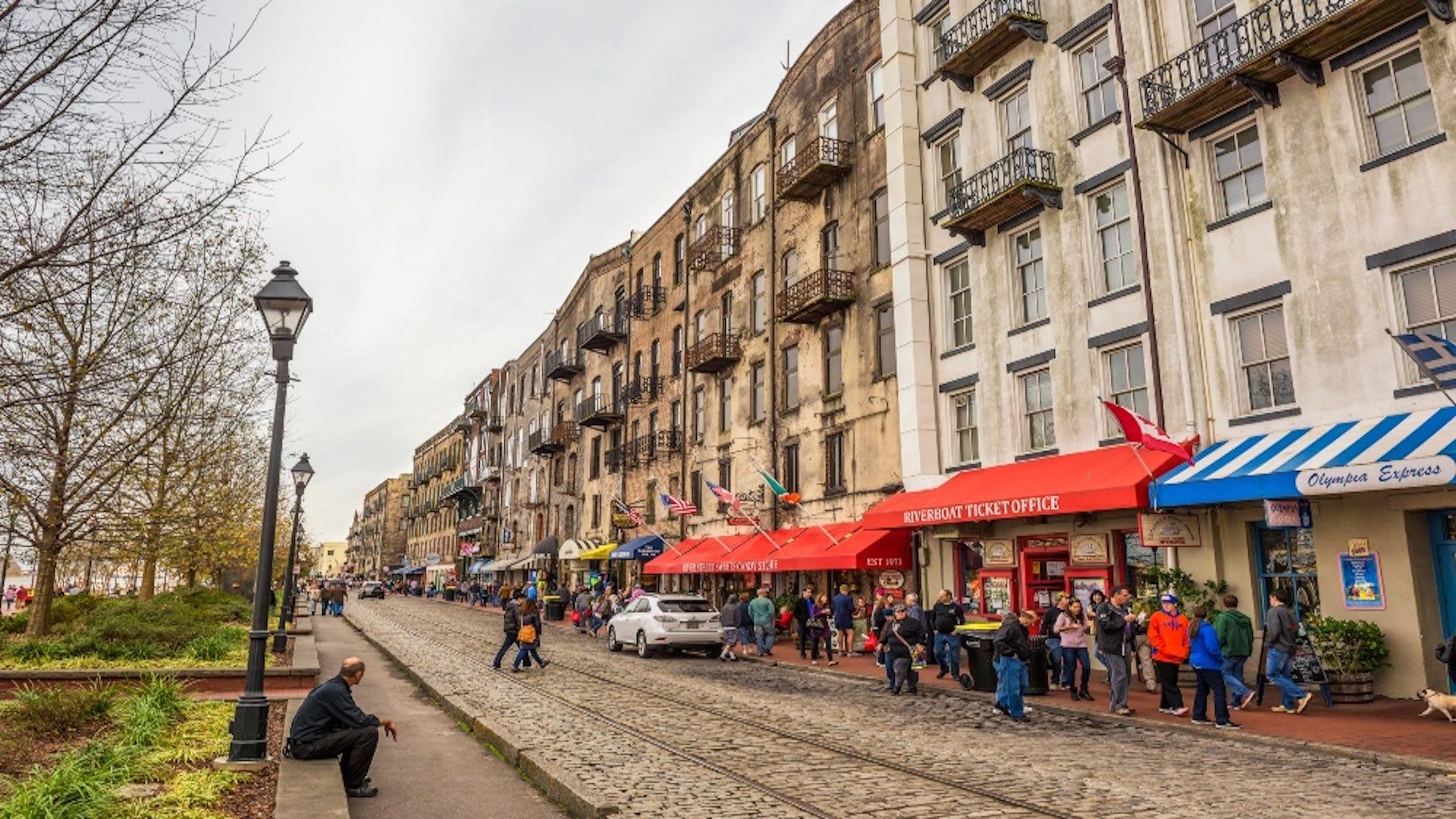 Savannah Evening Ghost Walking Tour