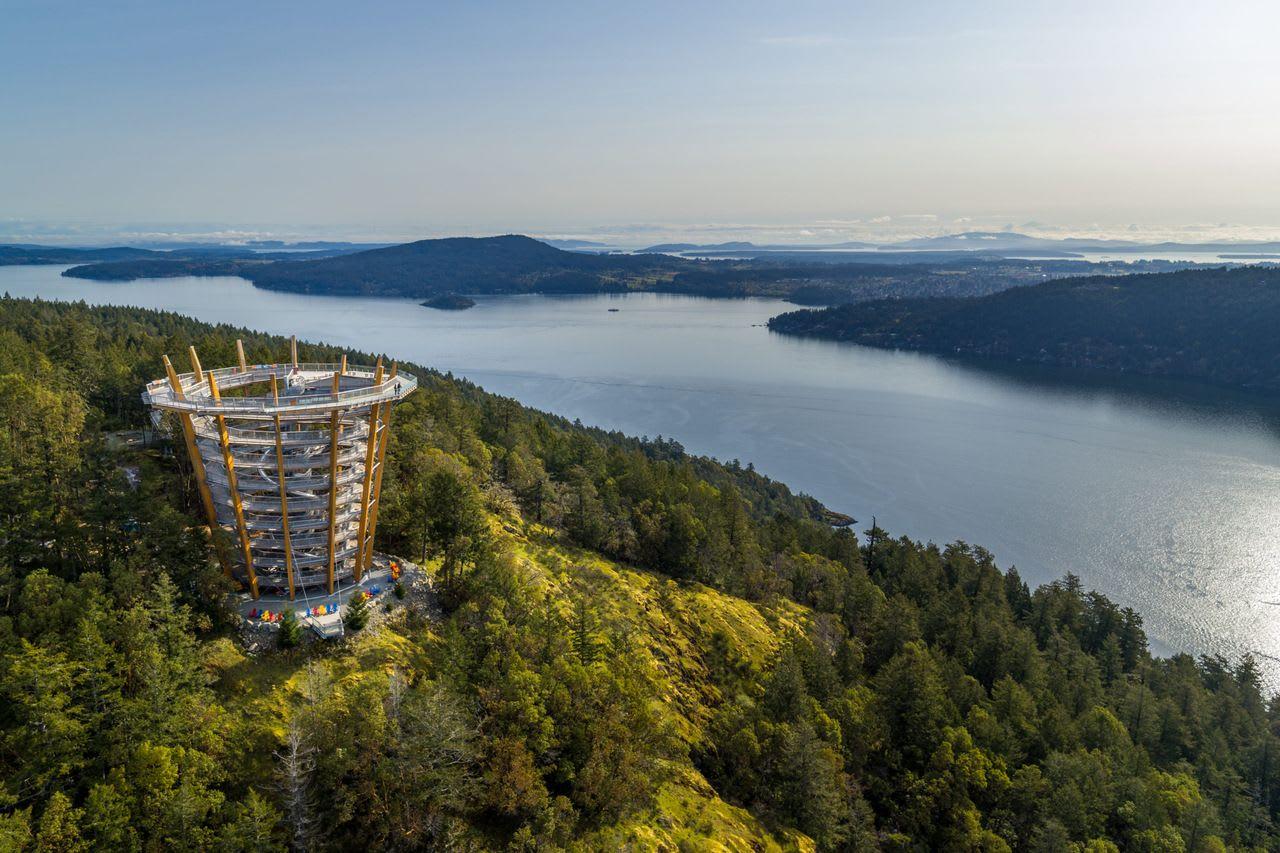 Best of Victoria, BC W/ Malahat Skywalk, Butchart Gardens
