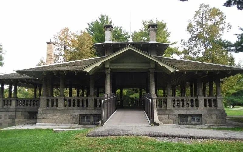 Rockcliffe_Park_Pavillion.jpg