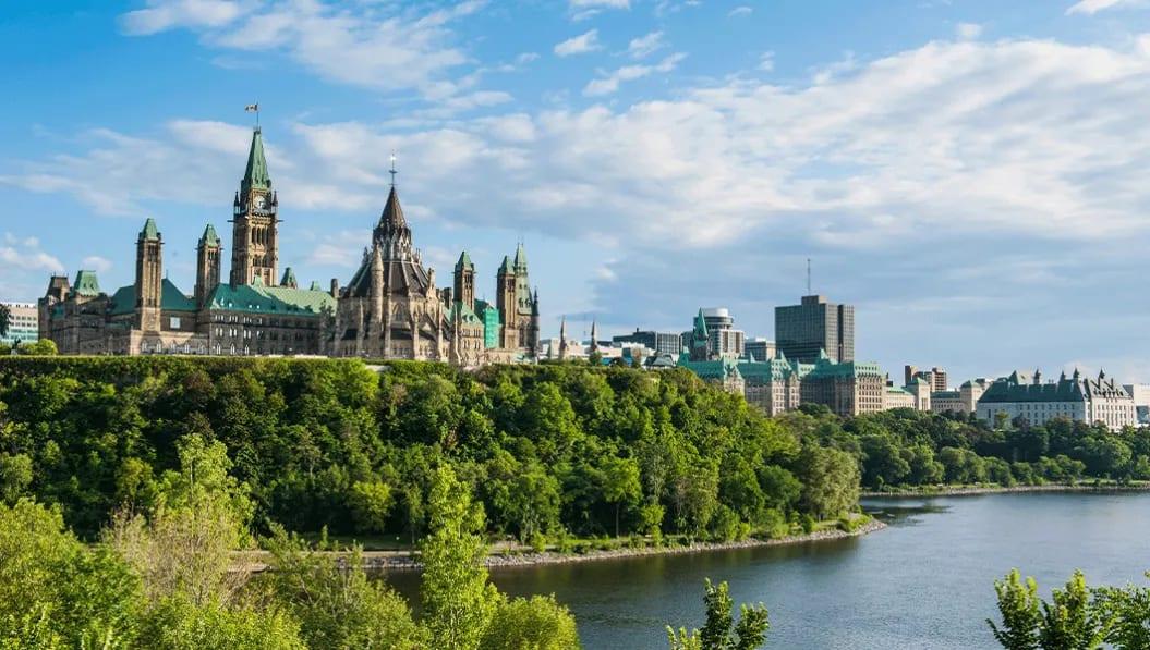 Nepean-Point-Ottawa.jpg