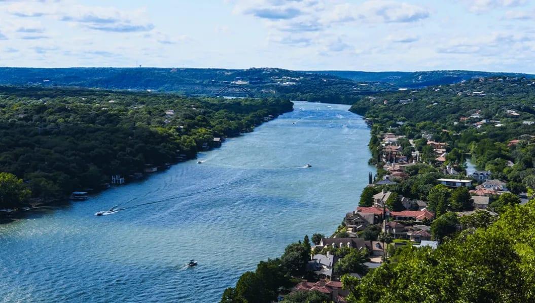 Mount-Bonnell-Austin (1).Jpg