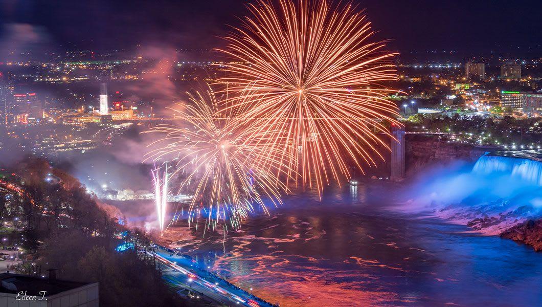 Falls-Fireworks-Cruise-Niagara.jpg