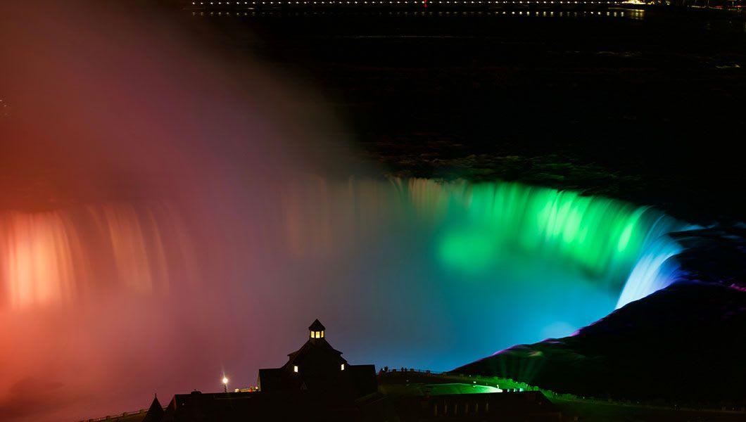 Winter-Festival-of-Lights-Ontario.jpg