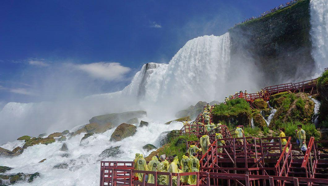 Cave-of-the-Winds-NF-US.jpg
