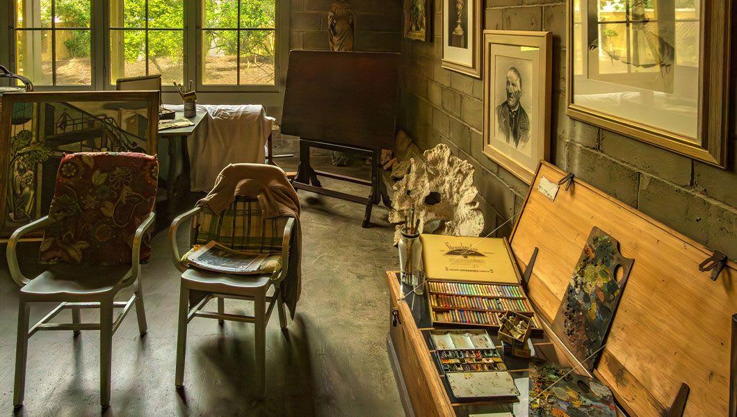 easels,-worktables-and-art-supplies-of-the-Bonnet-House-Museum-and-garden’s-Art-Studio.jpg