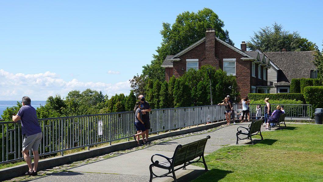 kerry-park-seattle-on-a-sunny-day.jpg