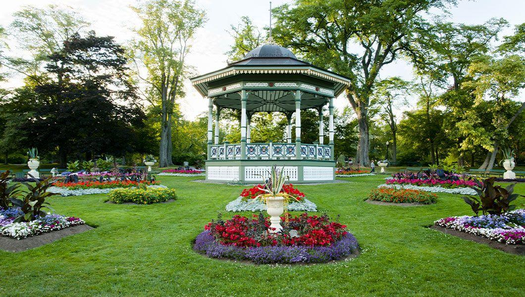 Halifax-Public-Gardens-Canada.jpg
