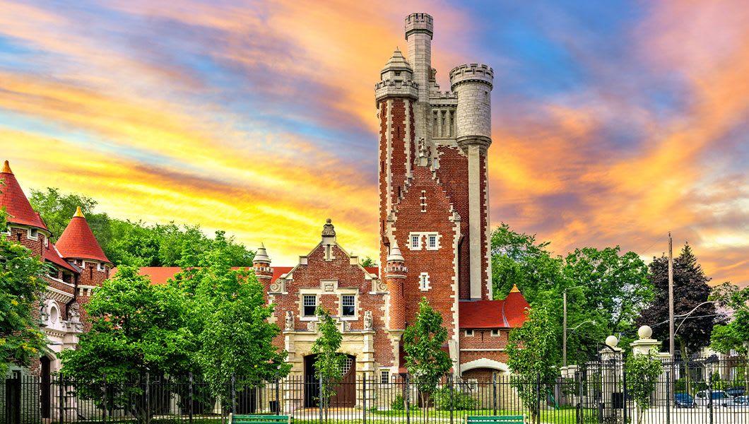 Torronto-Tours-Casa-Loma.jpg