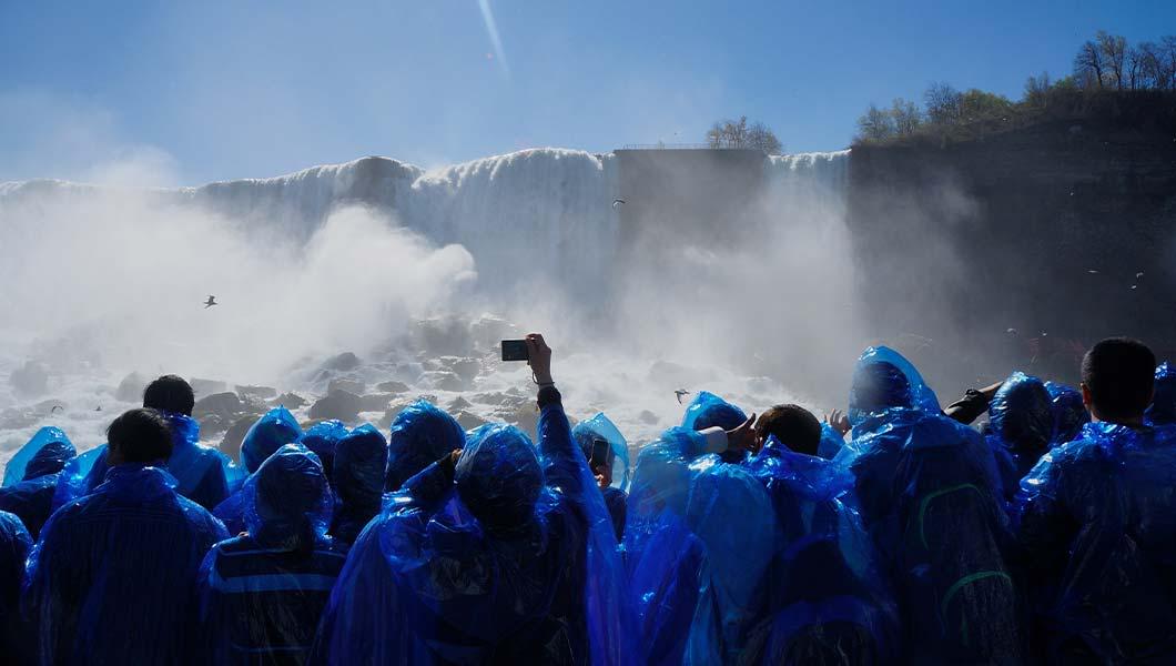 maid-of-the-mist-usa-side