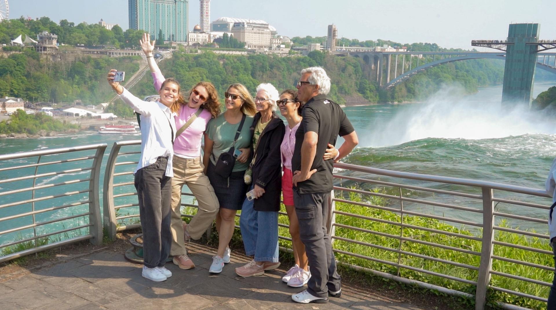 Guided Private Niagara Falls tours.jpg