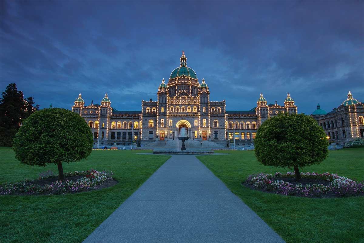 Government House at Night.jpg