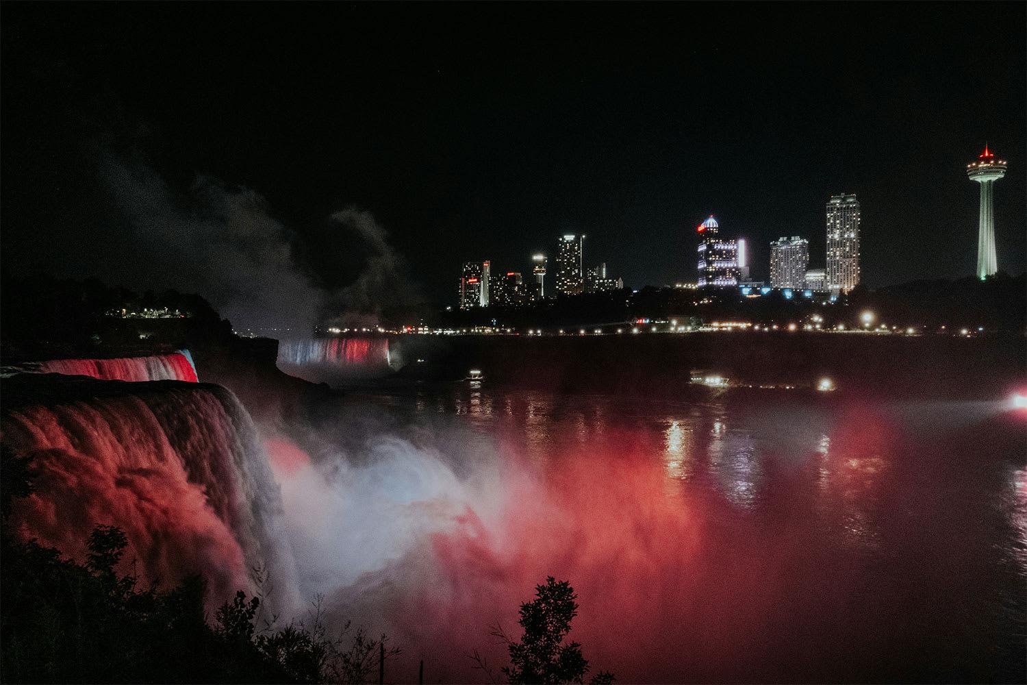 Niagara Falls USA Night Walking Tour with Fireworks