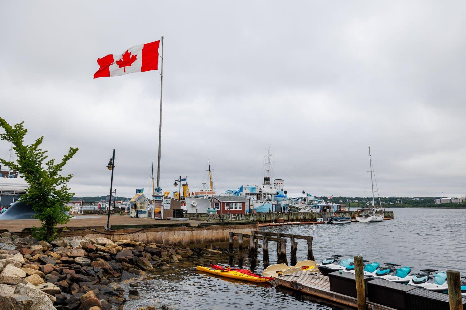 Halifax Harborfront Night Walking Tour: History, Titanic & The Halifax Explosion