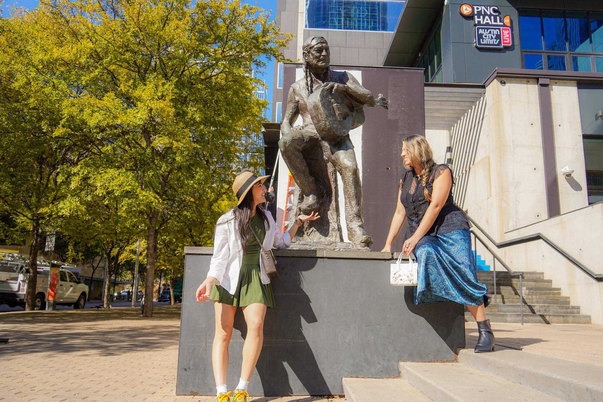 Willie Nelson Statue photo 3