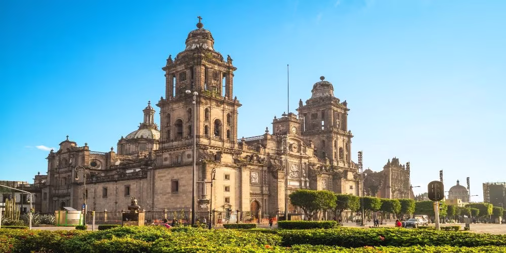 Best of Mexico City Walking Tour with Observation Tower Admission image 1