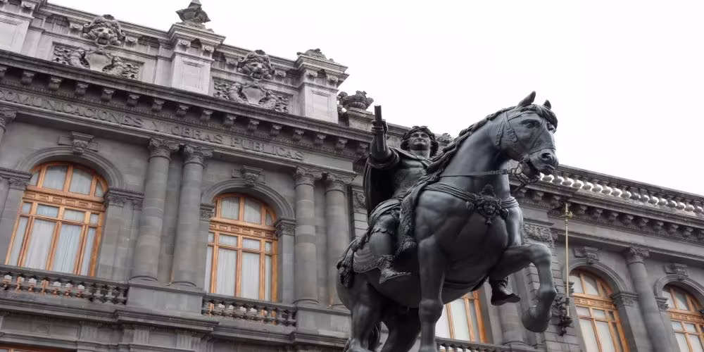 Best of Mexico City Walking Tour with Observation Tower Admission image 4