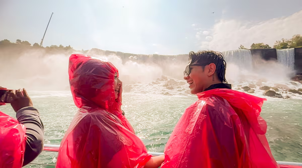 People enjoying Niagara falls tour.jpg