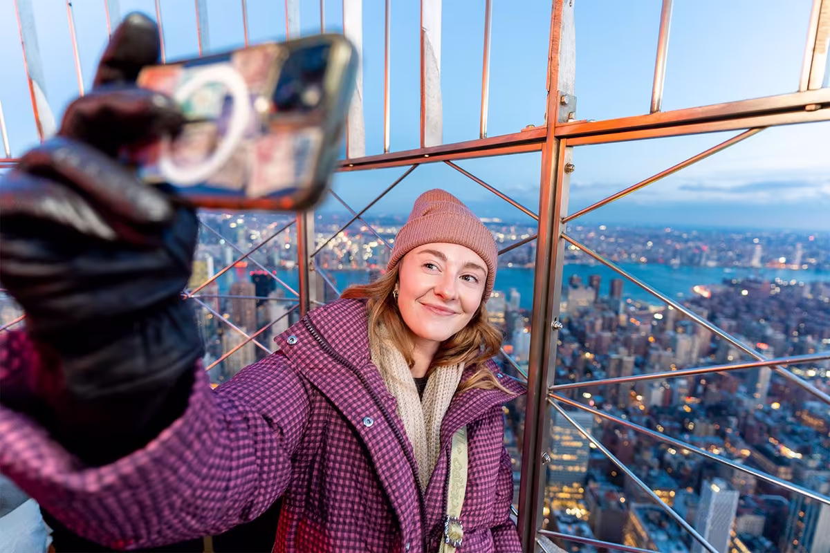 New York City Christmas Lights Tour with Empire State Building image 3