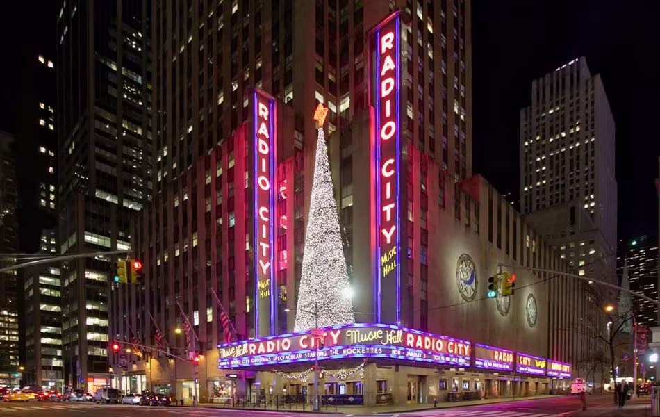 New York City Christmas Lights Tour with Empire State Building image 4
