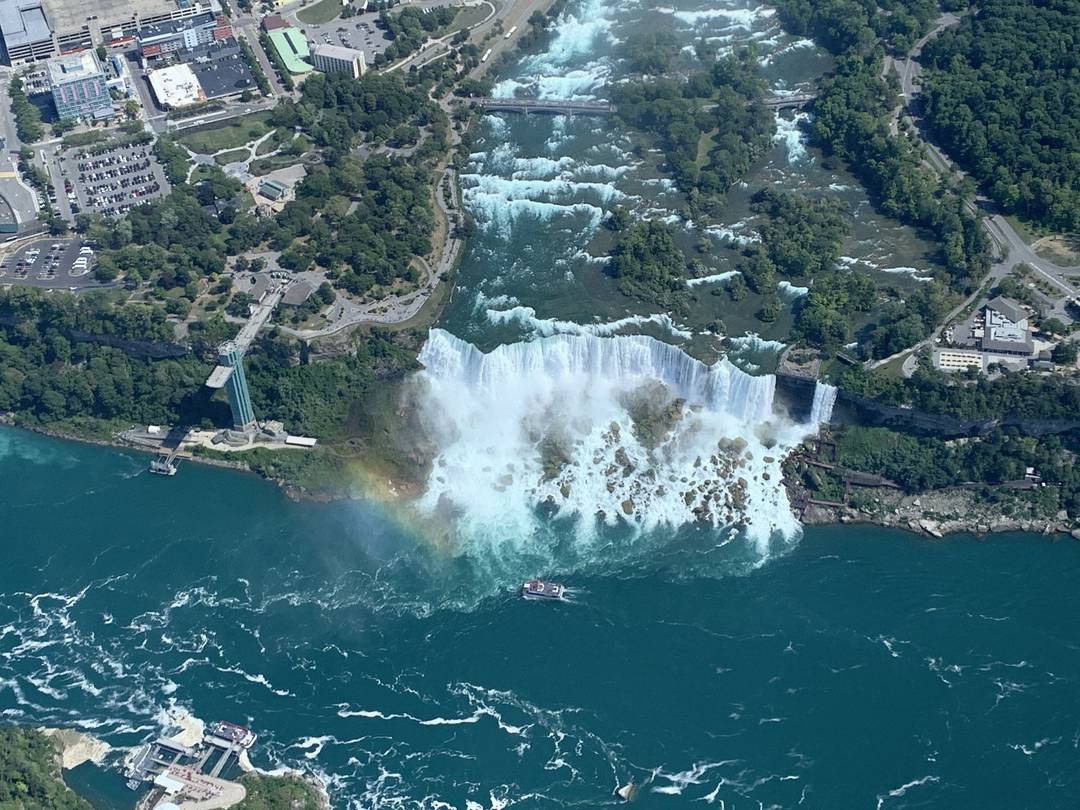 https://res.cloudinary.com/see-sight-tours/image/upload/v1620659688/niagara-falls-helicopter-tour-view.jpg