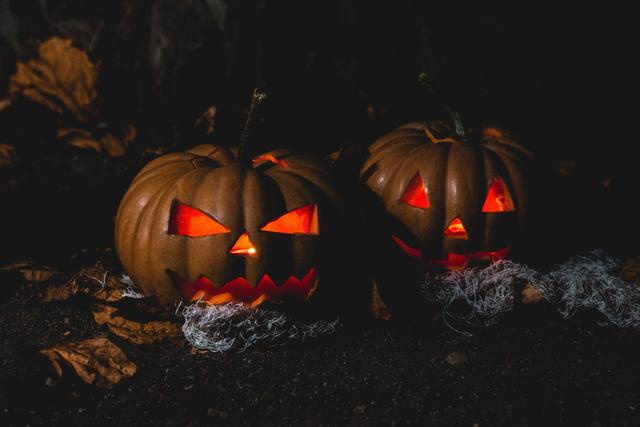 Celebrating Halloween in Niagara Falls ( Top Haunted Attractions and Activities) - See Sight Tours