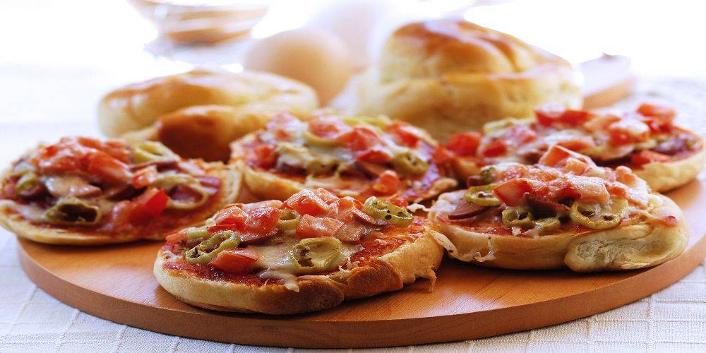 https://res.cloudinary.com/see-sight-tours/image/upload/v1675260409/strapi/5_5_Mini_Brioche_Pizza_5620fa4ca9.jpg