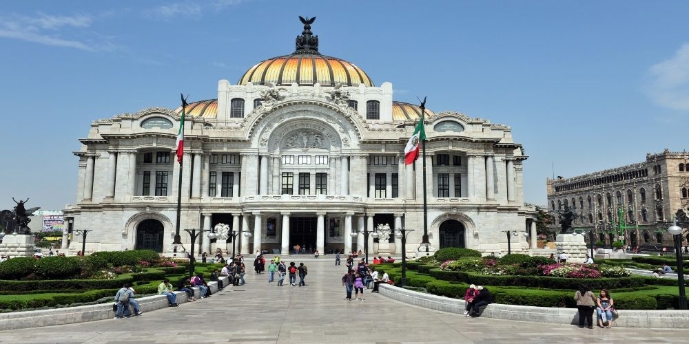 https://res.cloudinary.com/see-sight-tours/image/upload/v1675797469/strapi/7_Palacio_de_Bellas_Artes_f3bbb20d69.jpg