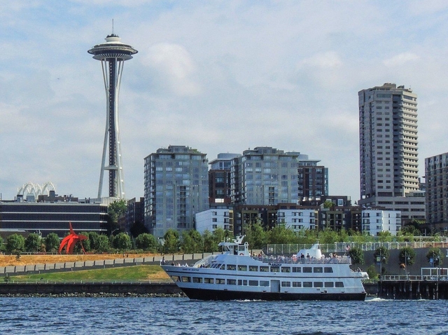 Best of Seattle Small Group Tour W/ Space Needle & Boat Cruise