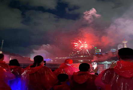 Private Exclusive Niagara Falls Tour with Fireworks Cruise