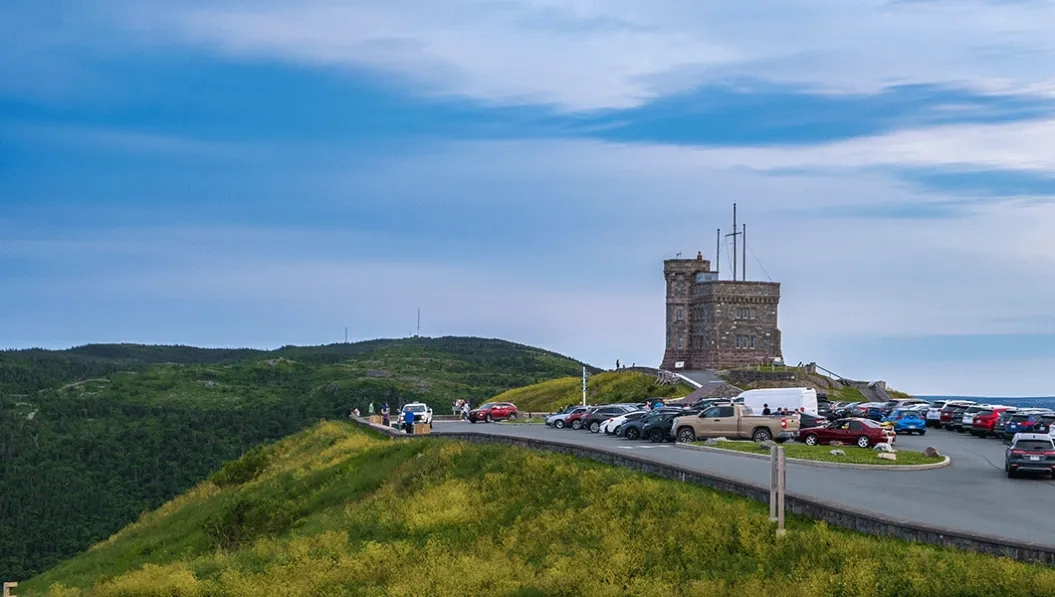 https://res.cloudinary.com/see-sight-tours/image/upload/v1738667416/strapi/Cabot_Tower_St_Johns_01f62992b5.webp