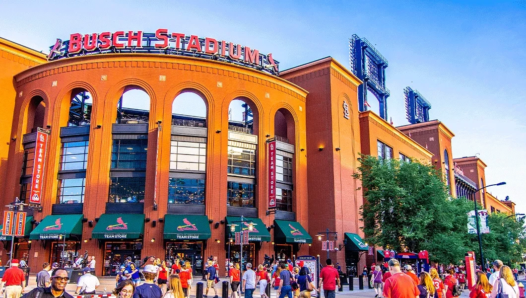https://res.cloudinary.com/see-sight-tours/image/upload/v1740726773/strapi/Busch_Stadium_in_St_Louis4_00df136d07.webp