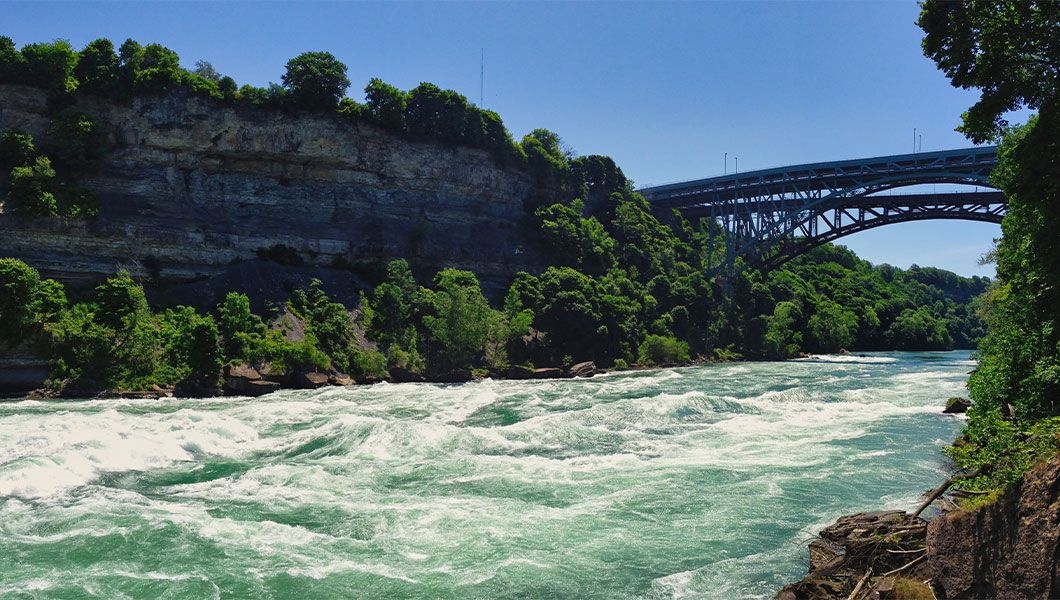 https://res.cloudinary.com/see-sight-tours/image/upload/v1744790228/strapi/White_Water_Walk_Niagara_Falls_808845bca4.jpg