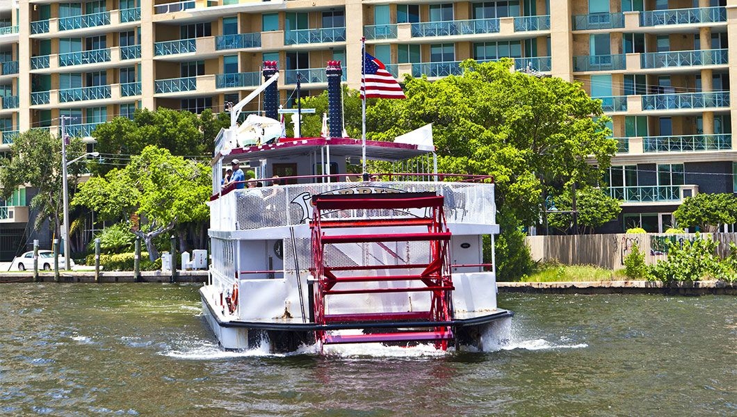 https://res.cloudinary.com/see-sight-tours/image/upload/v1745232950/strapi/the_Carrie_B_provides_sightseeing_cruises_in_Fort_lauderdale_a4087ad2b6.jpg