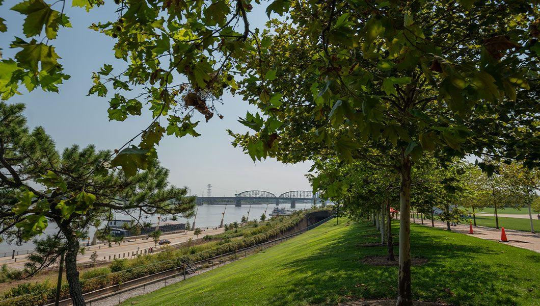 Gateway Cruise (March - November)