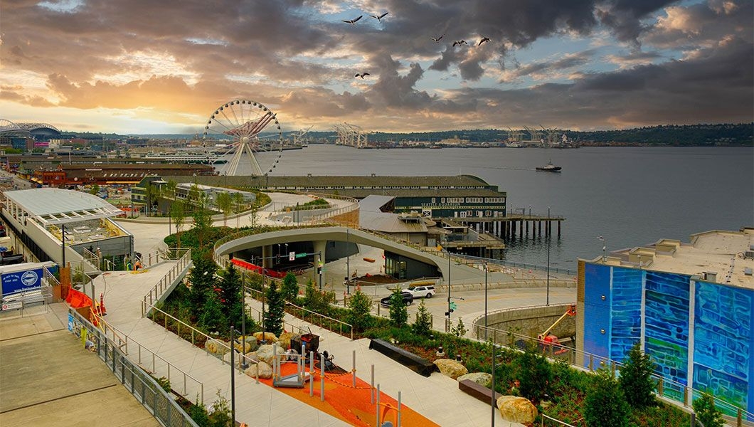 https://res.cloudinary.com/see-sight-tours/image/upload/v1745386550/strapi/Seattle_Great_Wheel_92d6f599d0.jpg