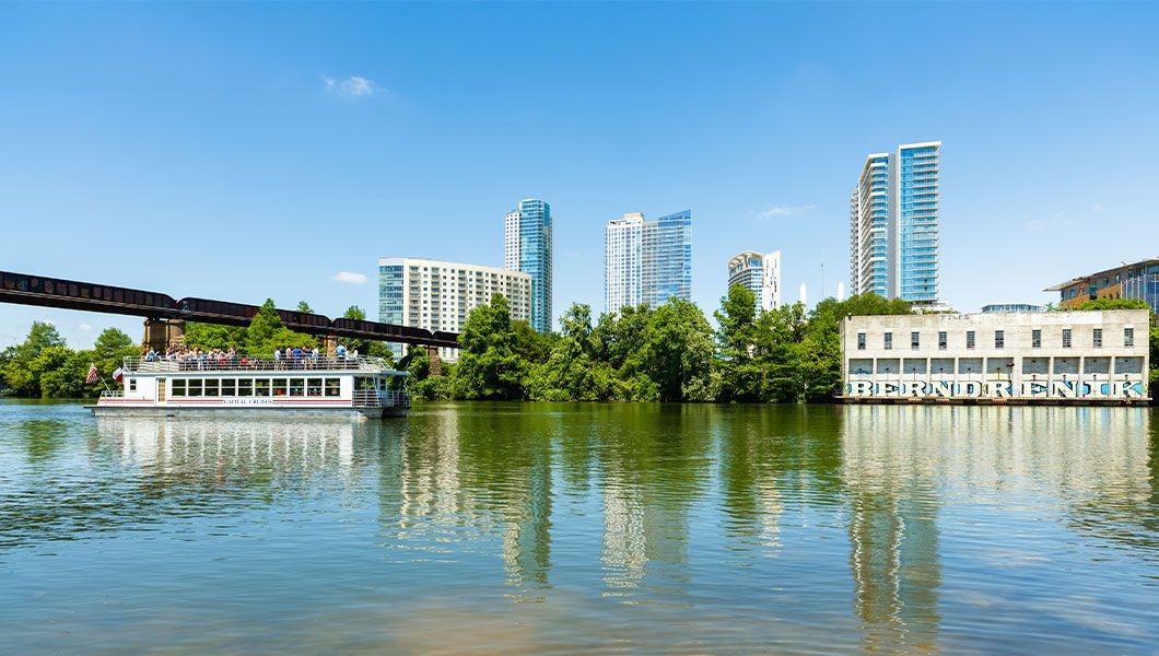 https://res.cloudinary.com/see-sight-tours/image/upload/v1745391750/strapi/Austin_Capital_Cruise_Boat_Tour_eaf1a776e5.jpg