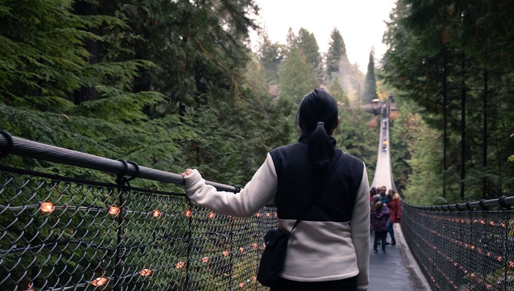 https://res.cloudinary.com/see-sight-tours/image/upload/v1745914442/strapi/Vancouver_Capilano_Suspension_Bridge_Canada_acb20e588d.jpg