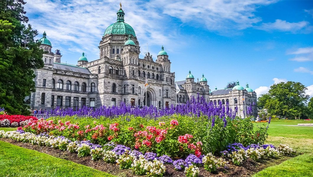 https://res.cloudinary.com/see-sight-tours/image/upload/v1745915038/strapi/British_Columbia_Parliament_Buildings_Canada_4b88c7545e.jpg